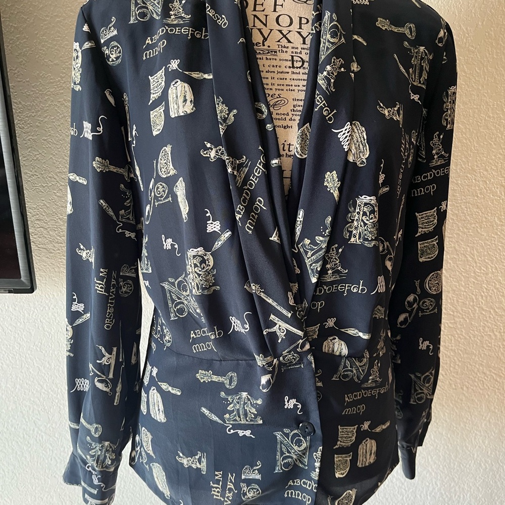 Liz Claiborne vintage navy  blouse with White Pattern